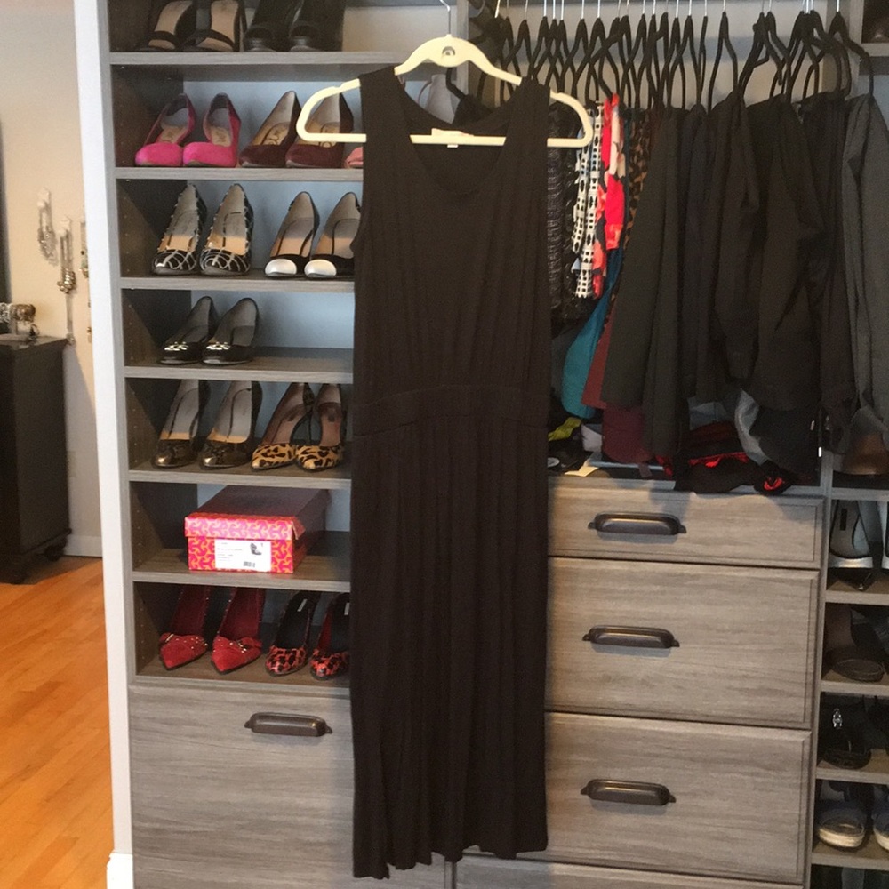 Black cotton sleeveless midi